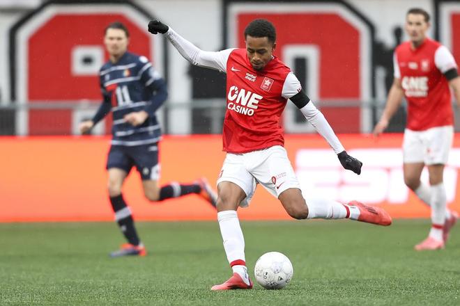 对他而言 对他而言