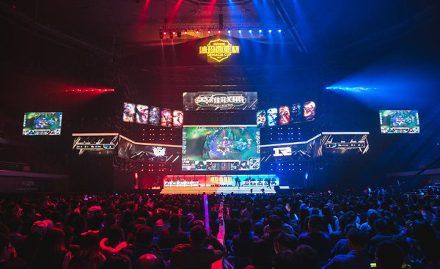 现出了强大 现出了强大